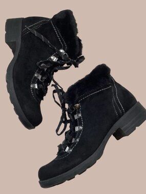 Earth Origins Black Suede Faux Fur Booties Lace Up Ankle Boots Sz 7.5 .